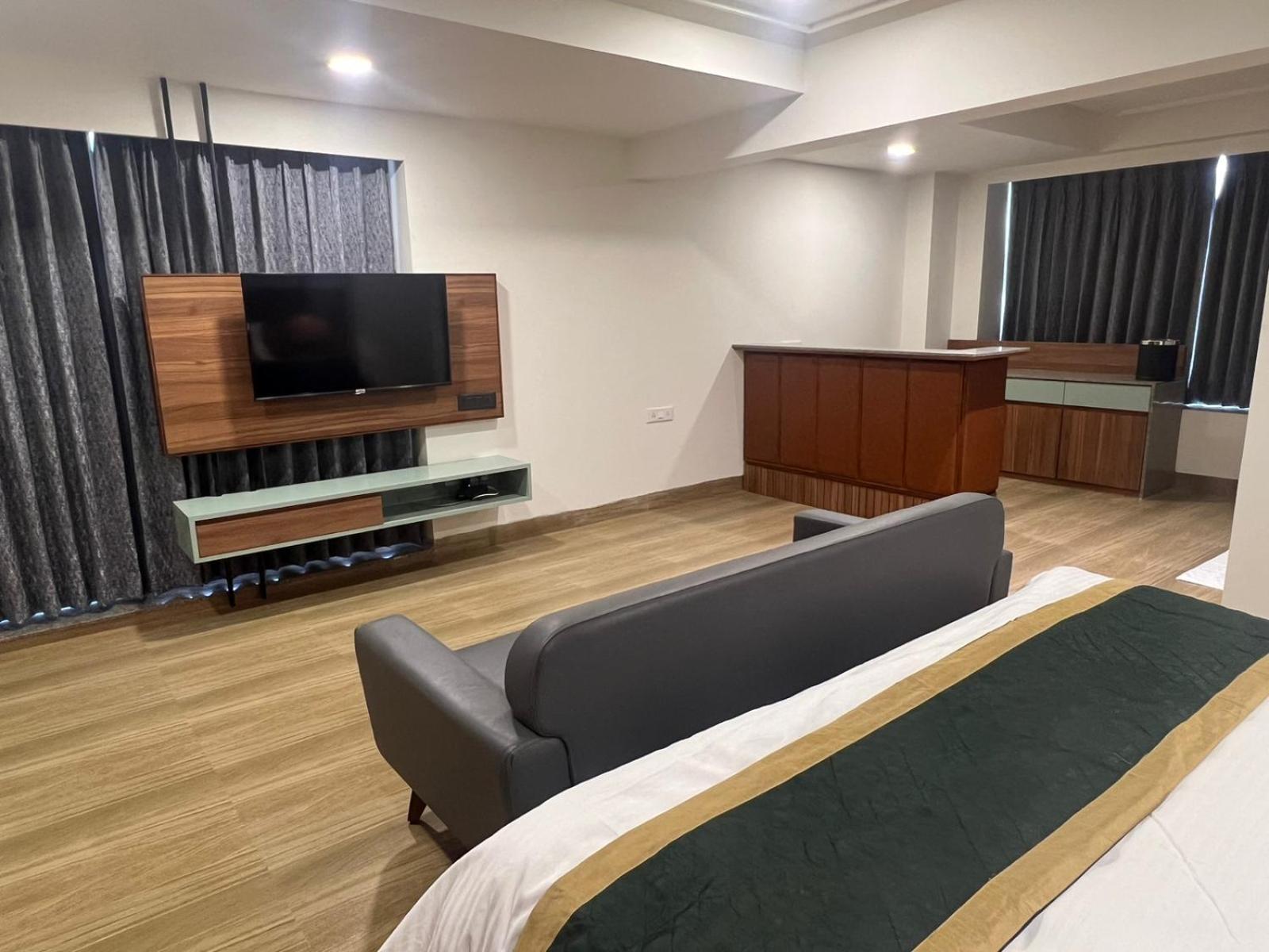 The Lemon Grass Hotel Гандинагар Экстерьер фото
