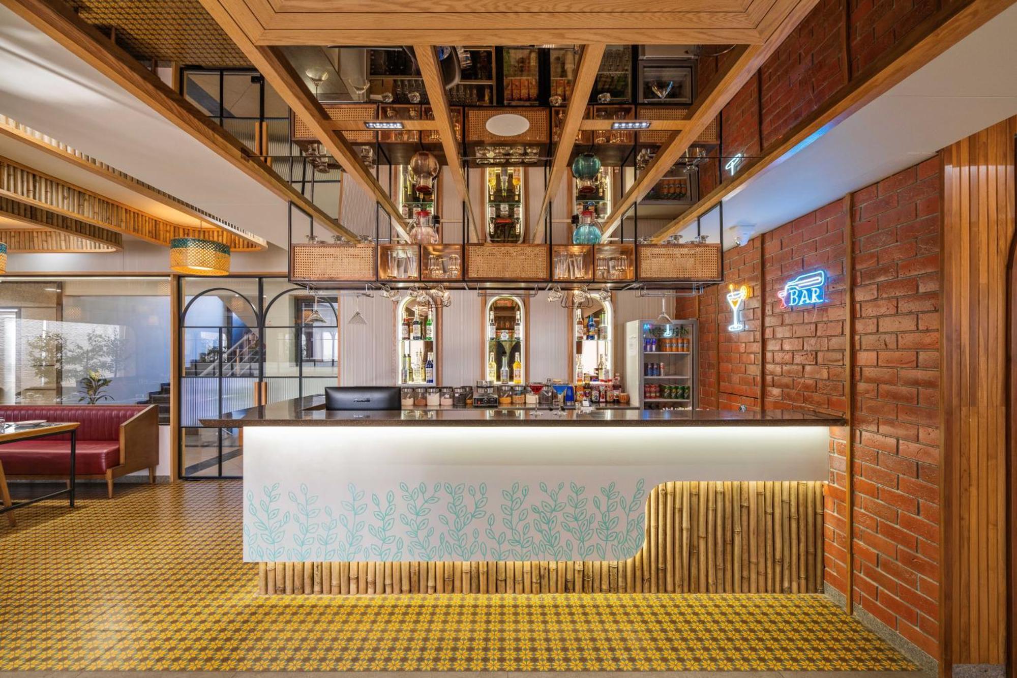 The Lemon Grass Hotel Гандинагар Экстерьер фото